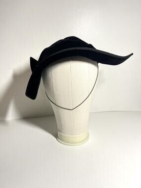 VTG 1930's 1940's Lyzon NY Women's Black Velvet Cocktail Wedding Derby Hat OS